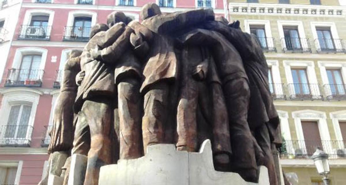Monumento homenaje a los abogados de Atocha en Antón Martín