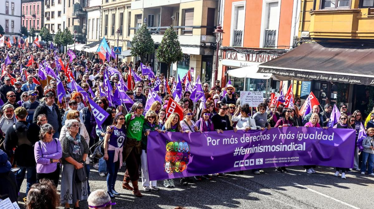 Masiva manifestación en Villaviciosa