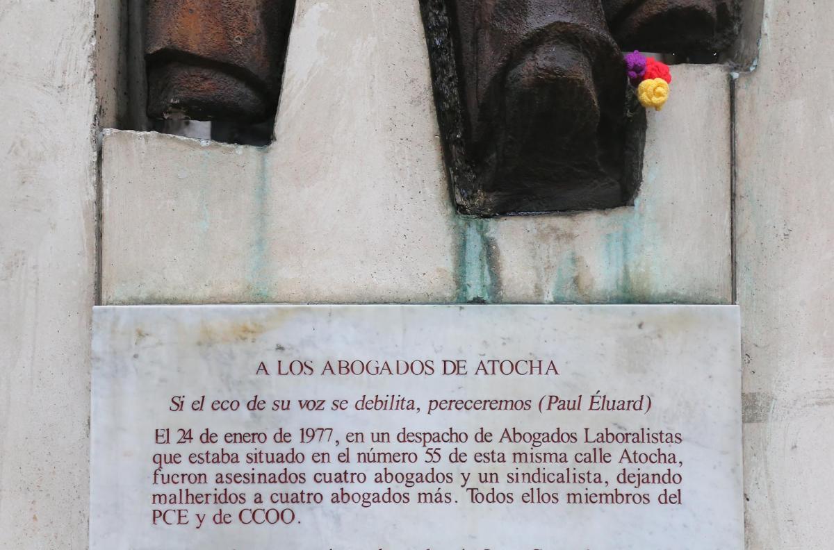 Monumento a los Abogados de Atocha en la Plaza de Antón Martín de Madrid