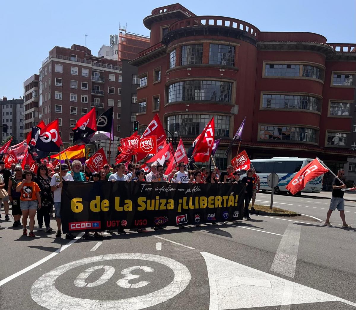 Con las 6 de la Suiza